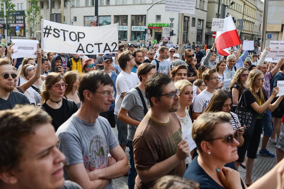 Przed przedstawicielstwem KE protest przeciwko cenzurze internetu