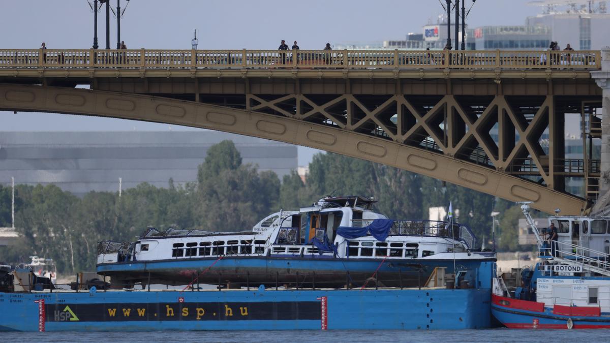 Dunai hajóbaleset: vádat emeltek a Hableánnyal ütköző szállodahajót követő  hajó kapitánya ellen