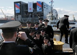 Mimo sankcji Rosja dostanie mistrala. I wykorzysta go "intensywnie"