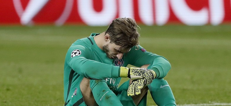Liga Mistrzów: Wściekli kibice Paris Saint Germain czekali na piłkarzy na lotnisku