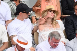 "Videla sam samo VELIKI NOS I ZLATNI SAT": On uopšte nije bio njen tip, a zajedno su skoro 25 godina - kad je konačno zaprosio, hladno mu je rekla NE!