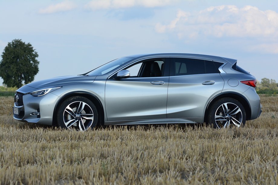 Infiniti Q30 2.0t - elegant w przebraniu (4)