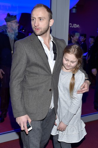 Borys Szyc z córką na premierze musicalu 'Mamma Mia!' w Teatrze 'Roma'