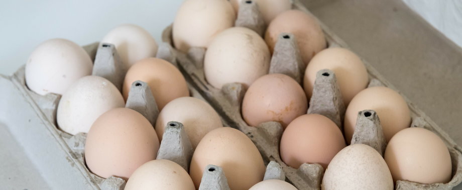W tym kraju przed Wielkanocą zabrakło jajek. "Tak źle nie było już dawno"