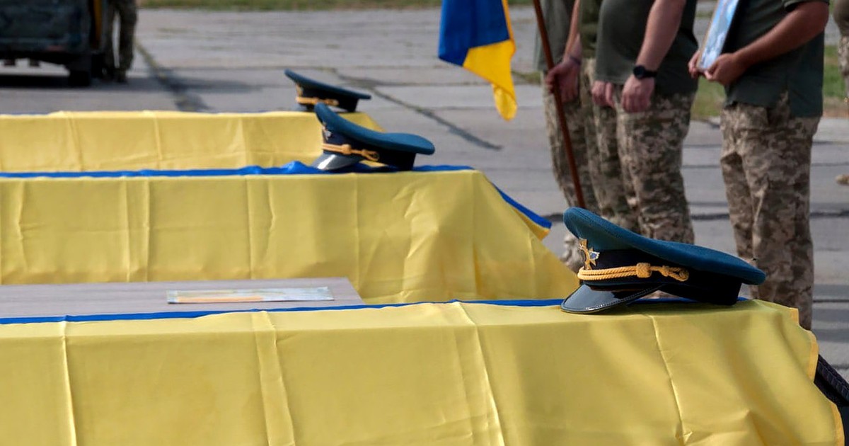 Ötszáz elesett ukrán katona holttestét szállították haza