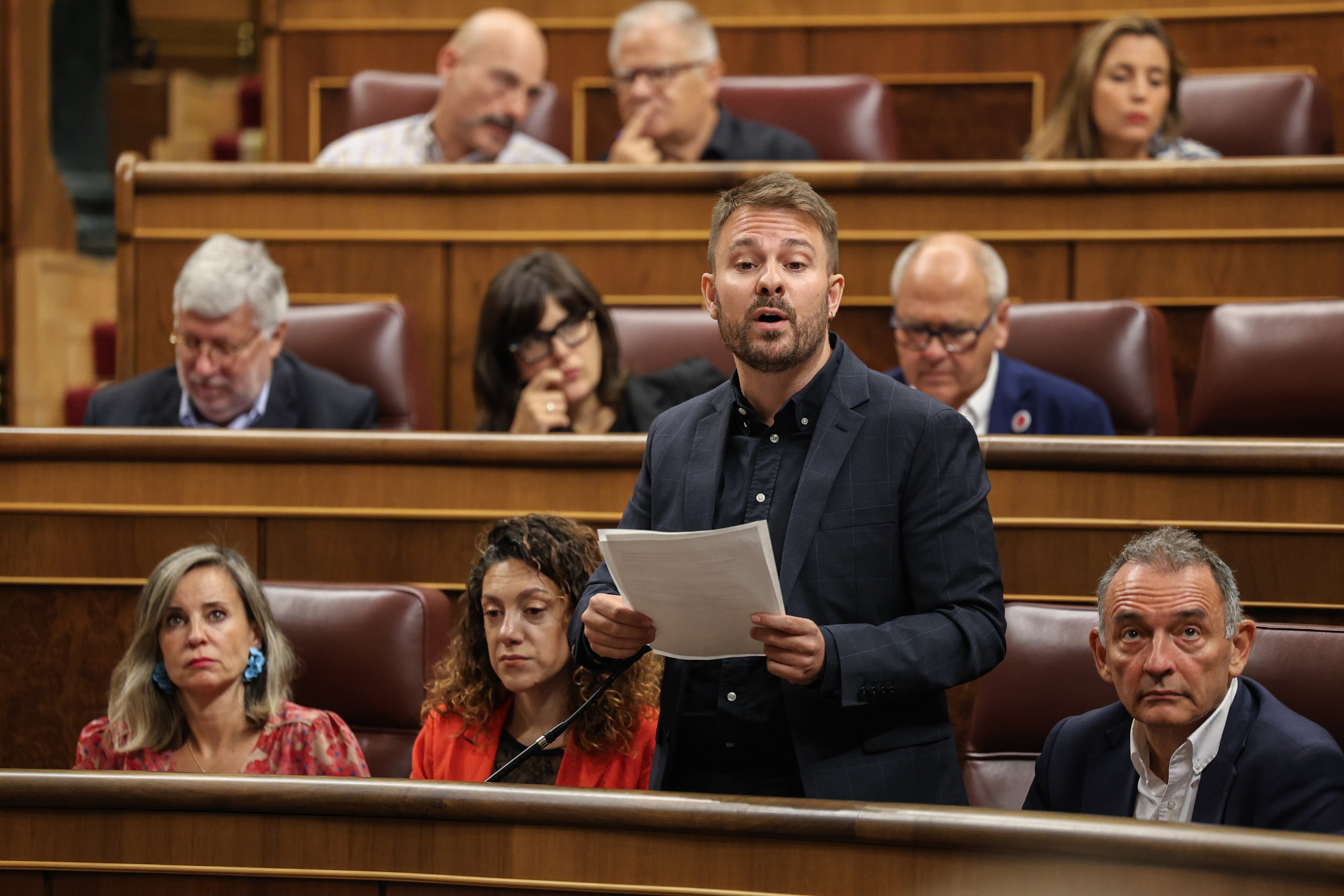 Sumar propone prohibir a empresas comprar viviendas en España