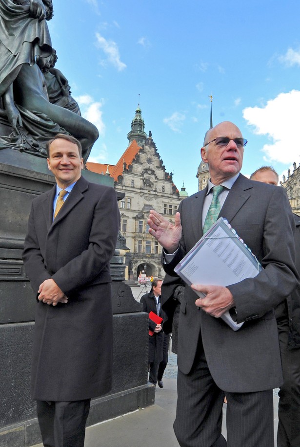 Sikorski upomniał się w Niemczech o nauczanie języka polskiego