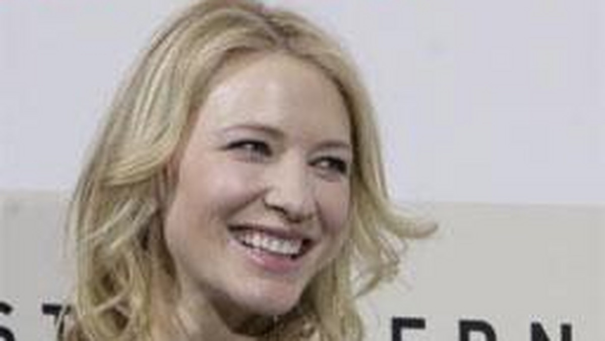 Cate Blanchett zajęła pierwsze miejsce na liście Najfajniejszych Heteroseksualistów 2007 Roku opublikowanej przez gejowski magazyn "The Advocate".