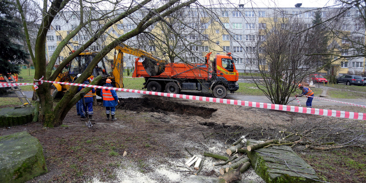 Awaria wodociągowa na Dąbrowie.