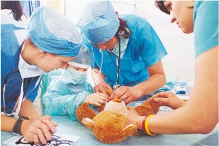 Proste zabiegi i badania wykonają lekarze bez specjalizacji