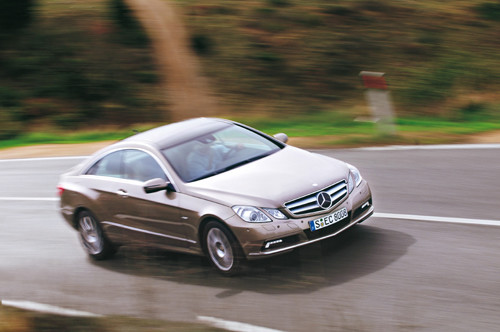 Mercedes E Coupé: Następca CLK podąża przetartą ścieżką
