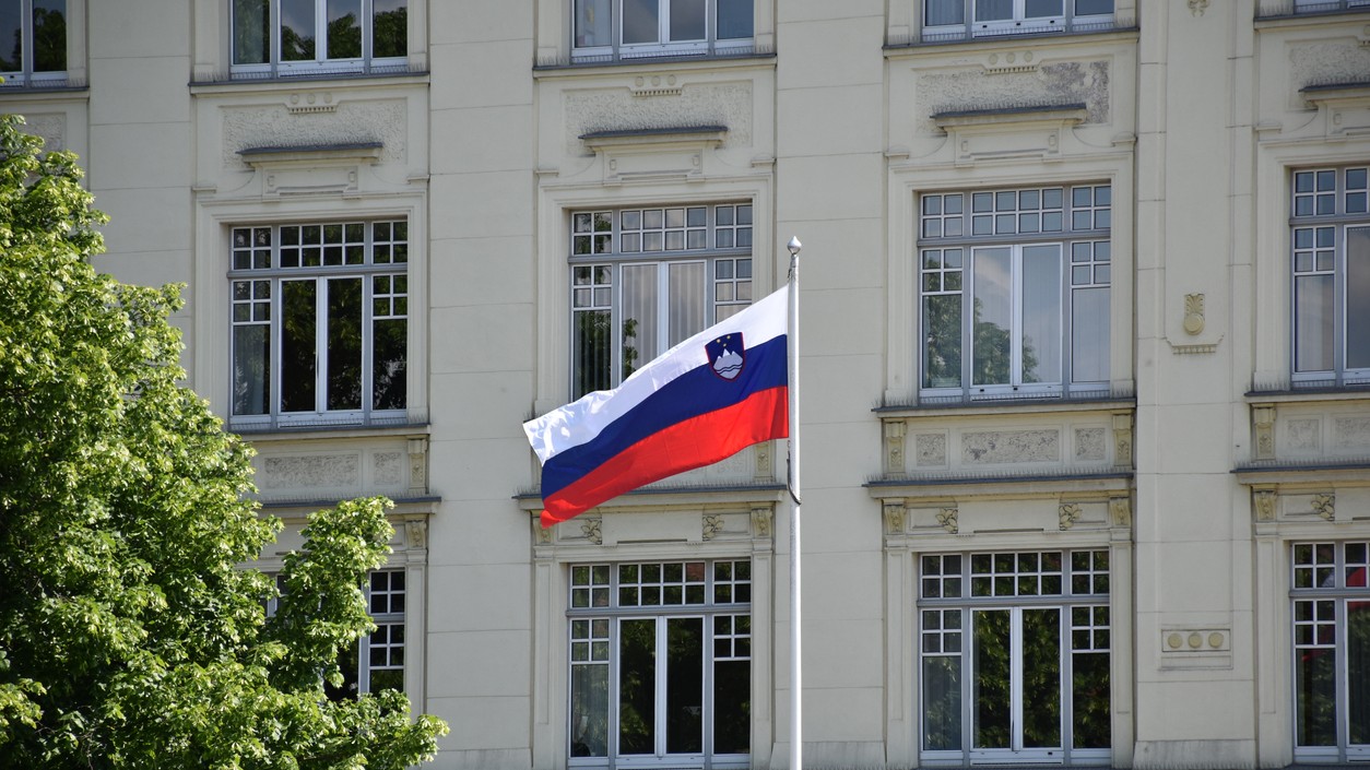 Podniky v Slovinsku bojujú s nedostatkom pracovnej sily aj napriek zahraničným zamestnancom