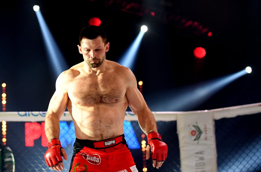 PLMMA 72: Szymon Kołecki zadebiutował w MMA. Szybki nokaut