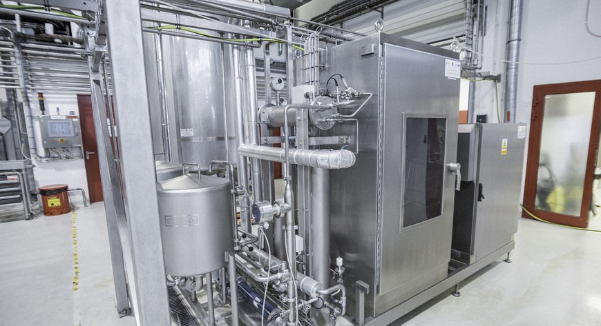 Współpraca z Zakładem Doświadczalnym WPT to m.in. wynajem przestrzeni i sprzętu do realizacji procesu produkcyjnego, ale też wsparcie w opracowaniu składu, procedur wytwarzania oraz wprowadzenia gotowego produktu na rynek. 