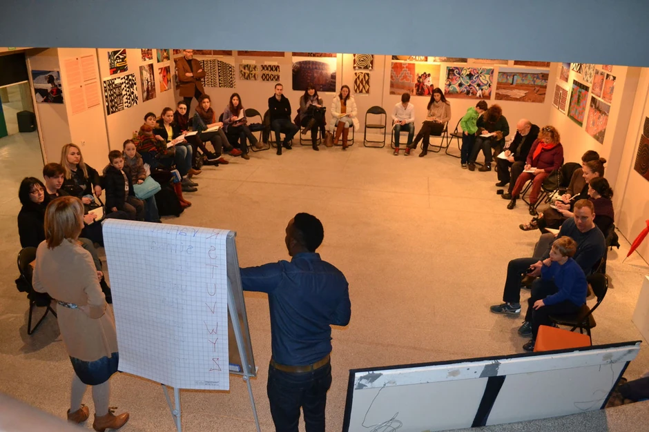 Iznenađeni odzivom: Beograđani na radionici u Muzeju afričke umetnosti