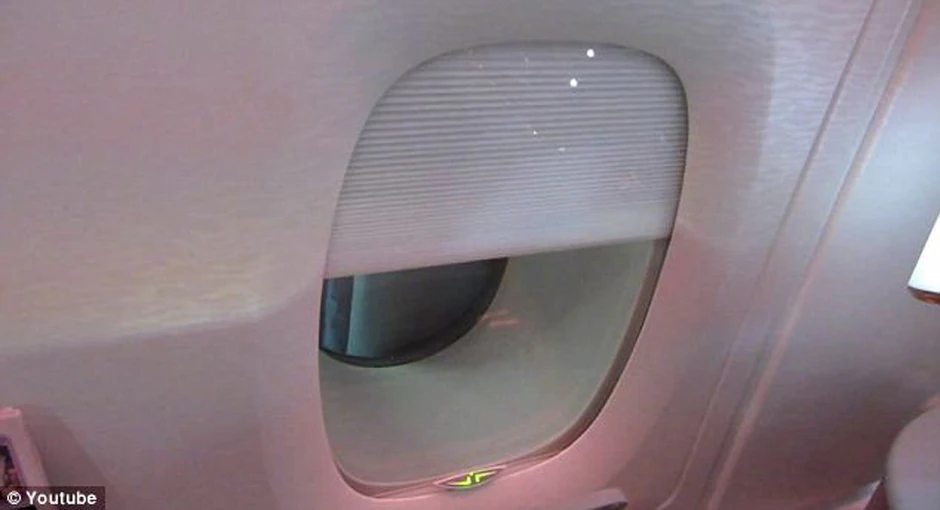 Roletna se spušta na dugme