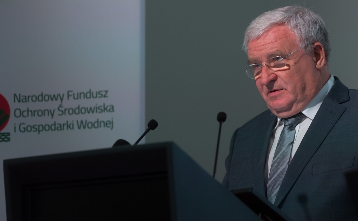 "SE": Pożyczył prezesowi PiS pieniądze, teraz dostał 77 tysięcy złotych nagrody. Jest reakcja prezesa NFOŚiGW