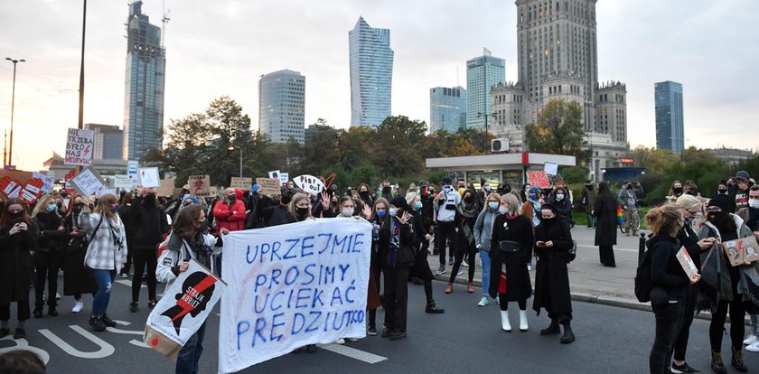 Zakaz aborcji. Kolejny dzień protestów po decyzji TK. Relacja