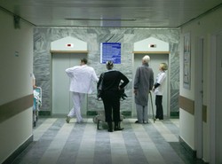 Płać 1,5 tysiąca złotych lub czekaj w kolejce do lekarza