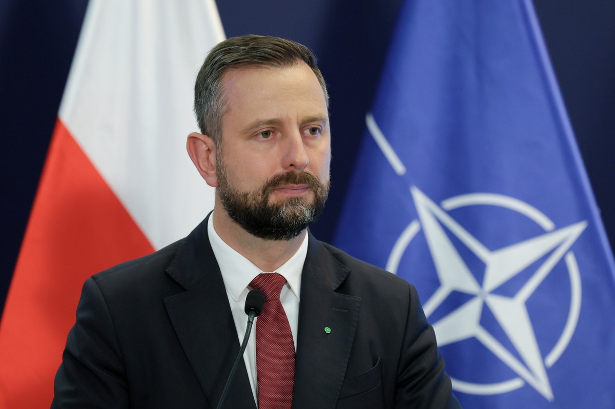 Warszawa, 04.10.2024. Wicepremier, minister obrony narodowej Władysław Kosiniak-Kamysz podczas konferencji prasowej podsumowującej działania resortu, 4 bm. w siedzibie MON w Warszawie. (amb) PAP/Paweł Supernak