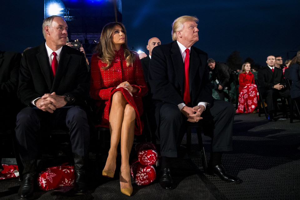 Melania Trump i Donald Trump zapalili światełka na choince w Waszyngtonie