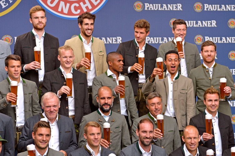 Robert Lewandowski poszedł z kolegami z Bayernu na piwo
