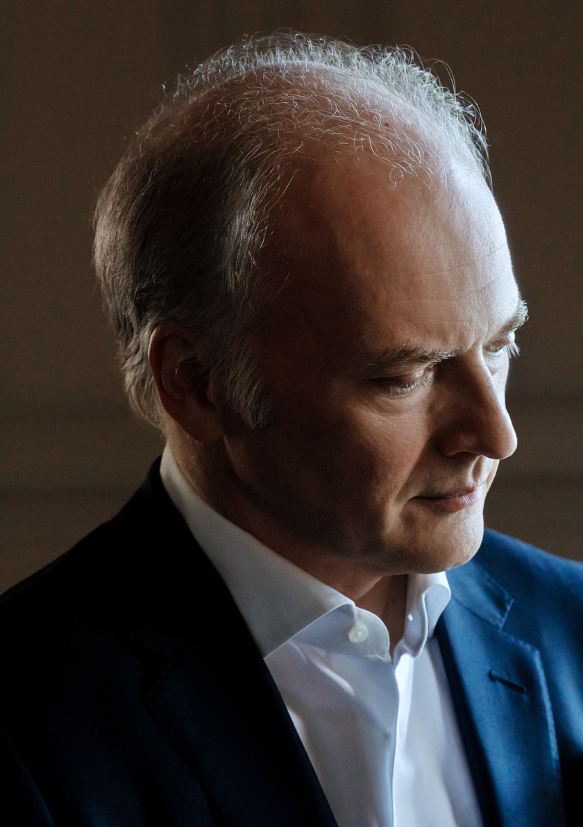 Noseda entfesselt sein Publikum mit Brillanz und Intensität, verzaubert aber auch mit zarten Tönen.