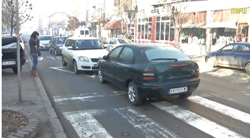 Levom stranom, kao Englez: Vladimirov "fijat" nije mogao dalje