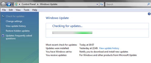 Poprawki dostępne są za pośrednictwem Windows Update