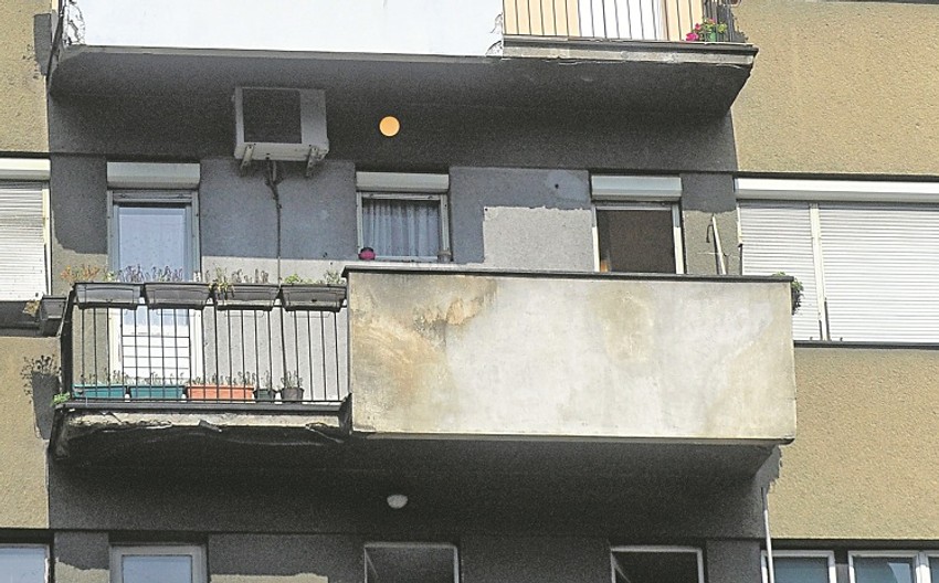 Terasa na kojoj je u kesi pronađeno telo otrovane bebe