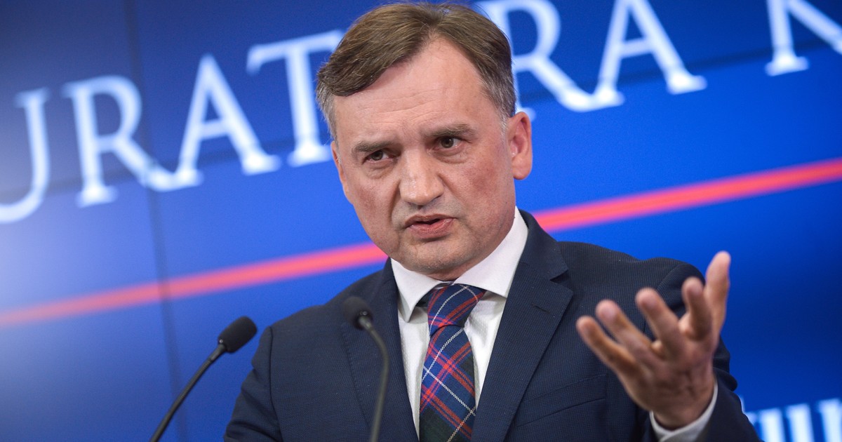 Gdzie jest pistolet Ziobry? Służby nie mają pojęcia, co się z nim dzieje