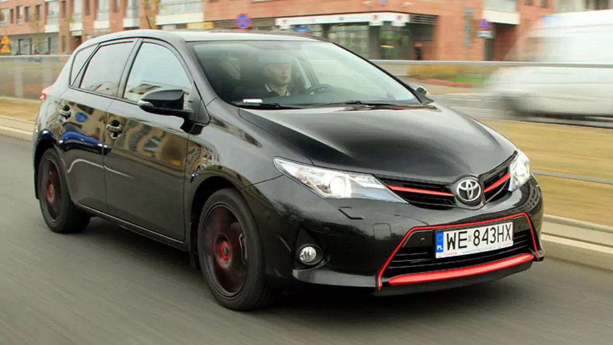 Test Toyoty Auris 1.6 Red - Dla fanów tuningu