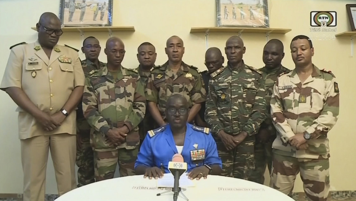 Zamach stanu w Nigrze. Oficerowie pojawili się na ekranach telewizorów