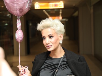 KAKVA MAJKA - TAKVA ĆERKA! Evo sa kim je snimljena u noćnom provodu naslednica Dušice Jakovljević! (Foto)