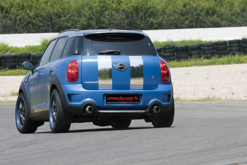 Mini Countryman od Ferrari