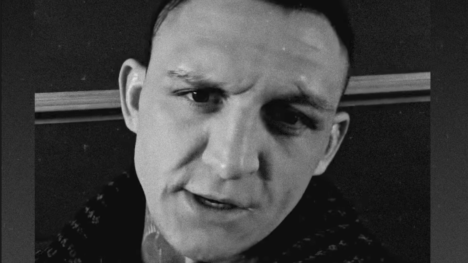 Známy MMA zápasník Gábor Boráros.