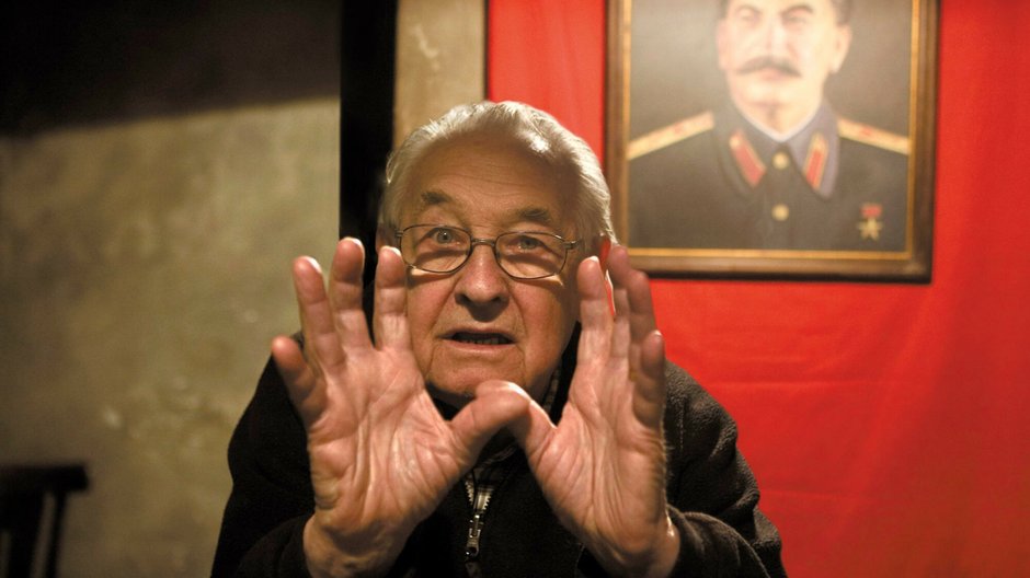 Andrzej Wajda na planie filmu "Katyń", 2006 r.