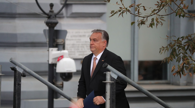 Orbán Viktor házánál lehet tüntetni, legalábbi nem lehet megtiltani előzetes sejtések alapján / Fotó: Grnák László
