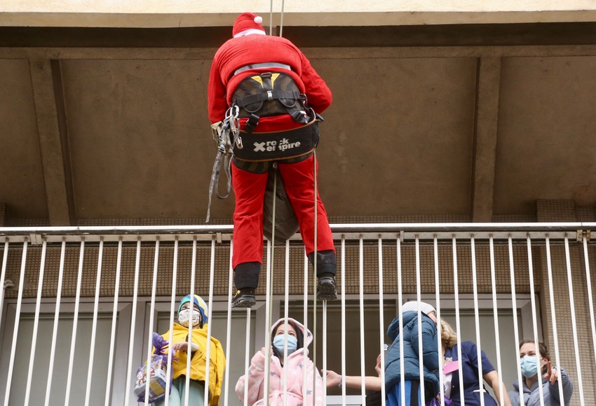 Pripadnici SAJ-a oduševili mališane