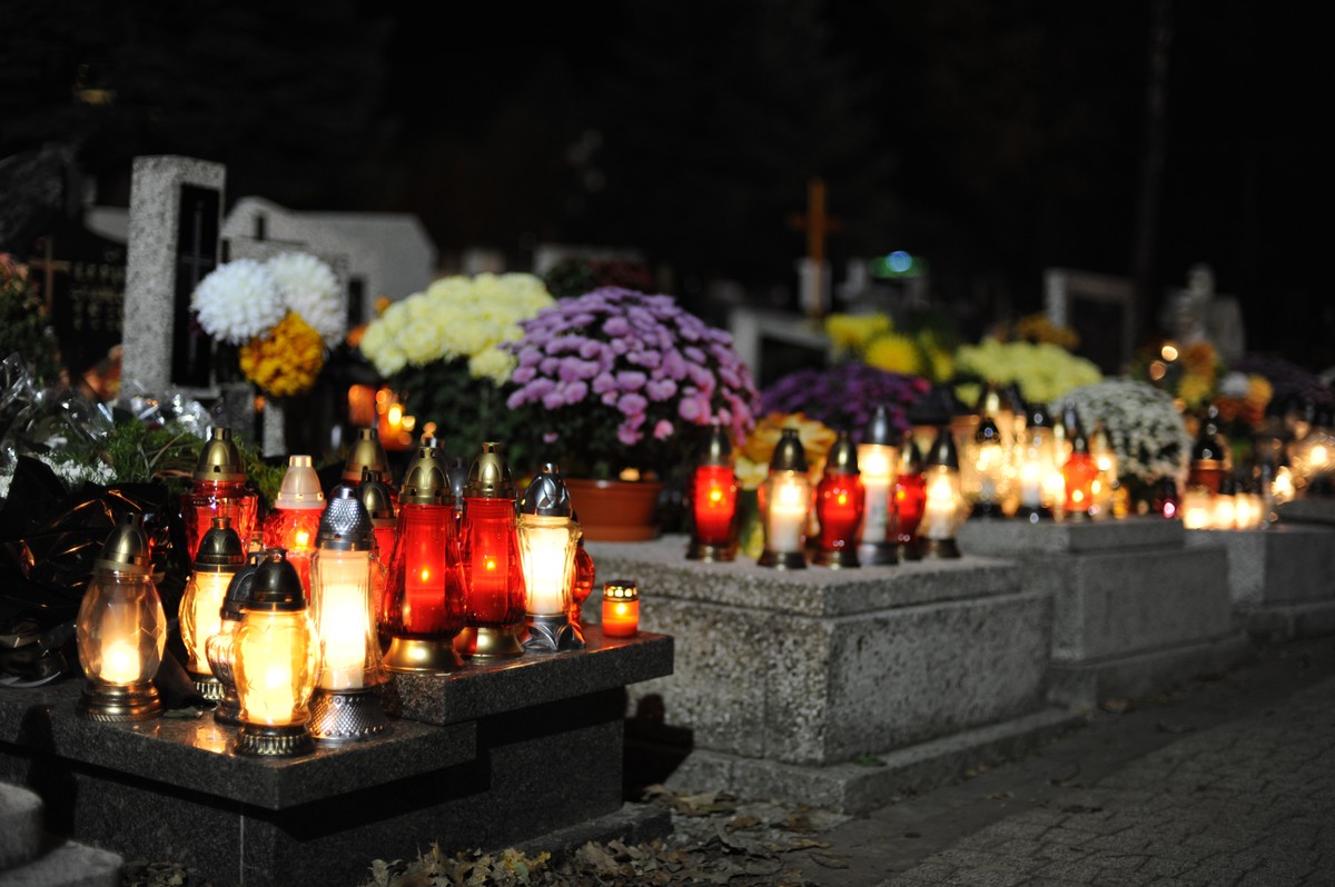 Około 6 mln złotych na opiekę nad 78 polskimi cmentarzami i kwaterami wojennymi w różnych zakątkach świata. Tyle rocznie wydaje MKiDN
