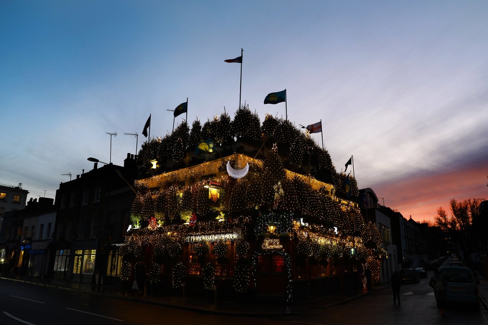 epa06398739 - BRITAIN CHRISTMAS (Christmas Lights in London)