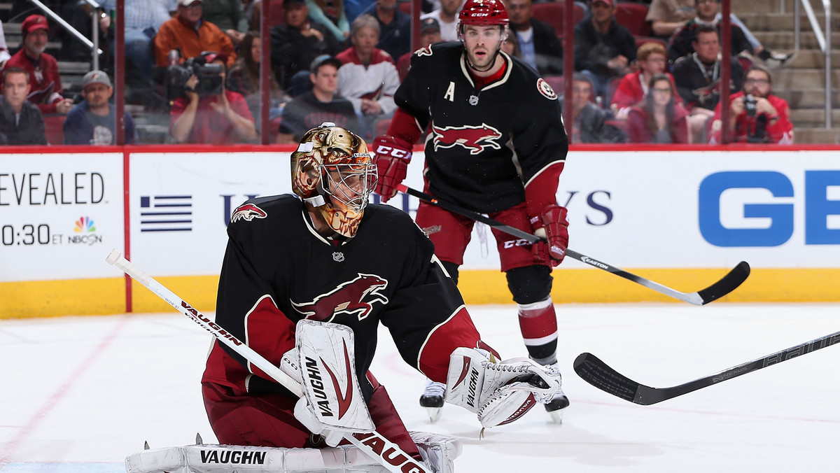 Przez kilka lat nie było chętnego kupca na Arizona Coyotes. Nieco ponad rok temu klub został przejęty przez grupę IceArizona, a teraz ci sami inwestorzy pozbyli się większościowego udziału na rzecz nowojorskiego biznesmena Andrew Barrowaya.