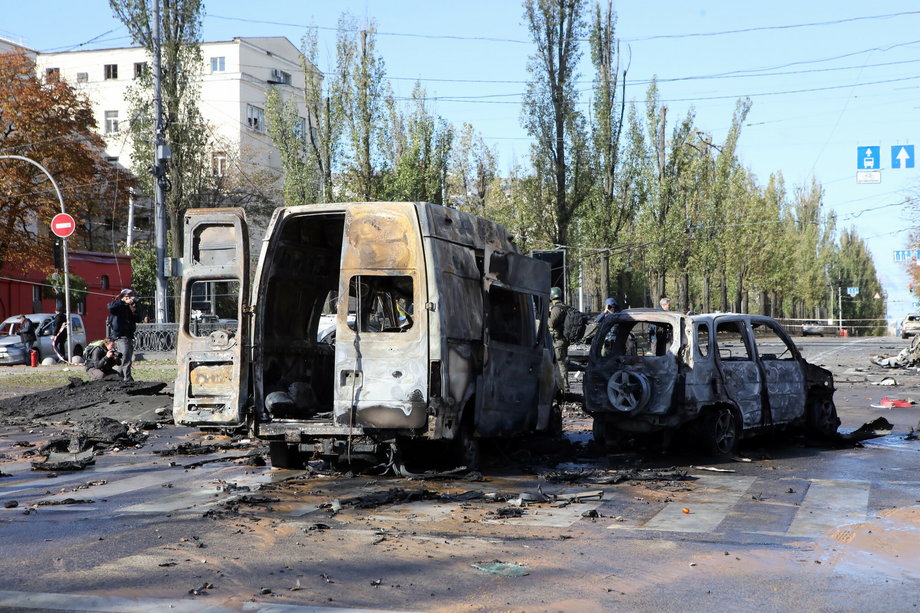 Zniszczenia po październikowym ostrzale Kijowa