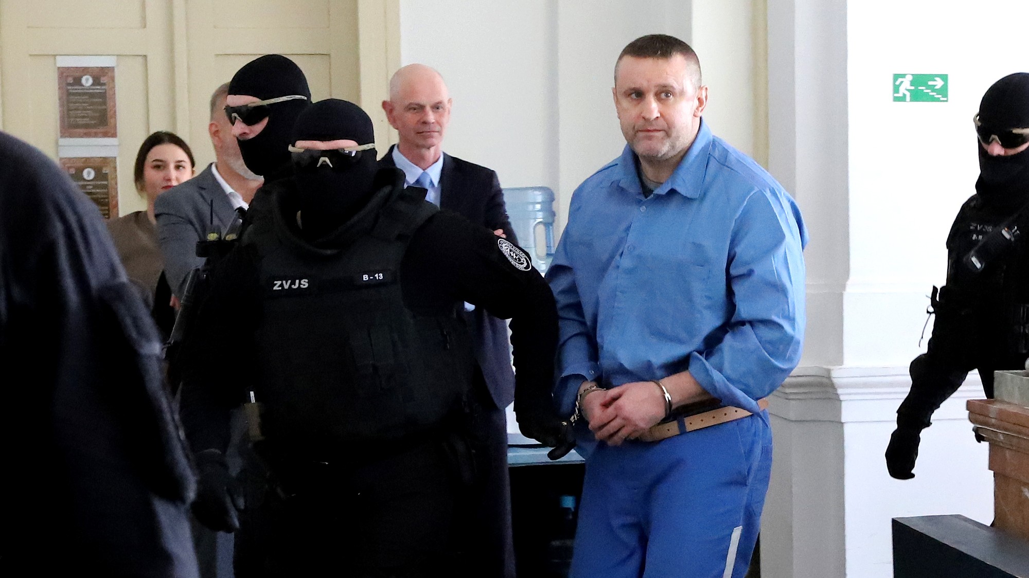 Na snímke odsúdený bos skupiny piťovcov Juraj Ondrejčák prichádza na Špecializovaný trestný súd (ŠTS) v Banskej Bystrici 18. marca 2025. FOTO TASR - Ján Krošlák