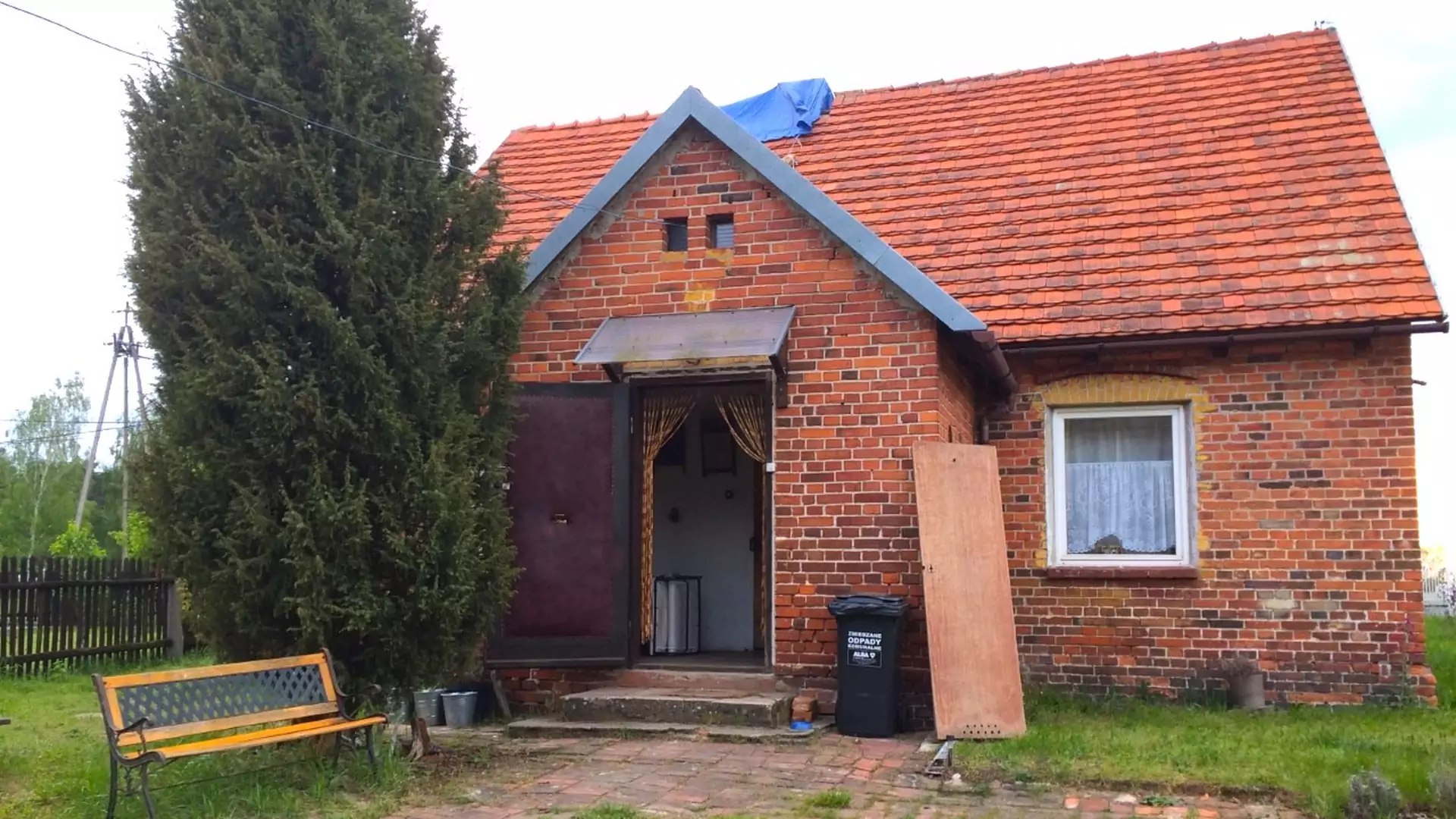 Ruinersi z Polski odnowili poniemiecki dom z cegły. Robi wrażenie