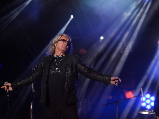 Grzegorz Markowski z zespołem Perfect