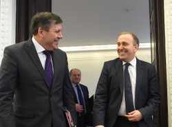 Moskwa wściekła na Schetynę: Niech powstrzyma się od drwin z historii