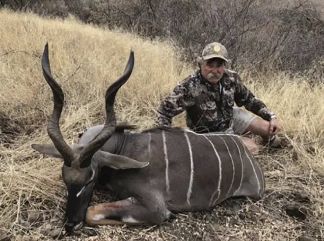 Milionár Ernie Dosio.