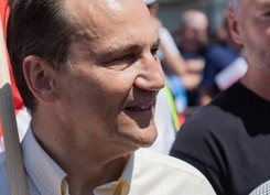 Oburzenie po słowach Morawieckiego. Sikorski: Słyszy to Putin. Jest mi wstyd