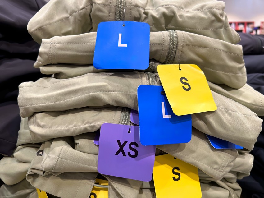   Operativna profitna marža H&M-a u četvrtom kvartalu pala je na 7,2 odsto